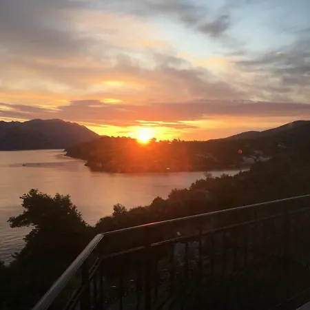 The View **** アパート Račišće