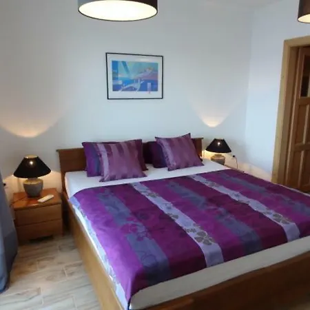 The View **** * Račišće